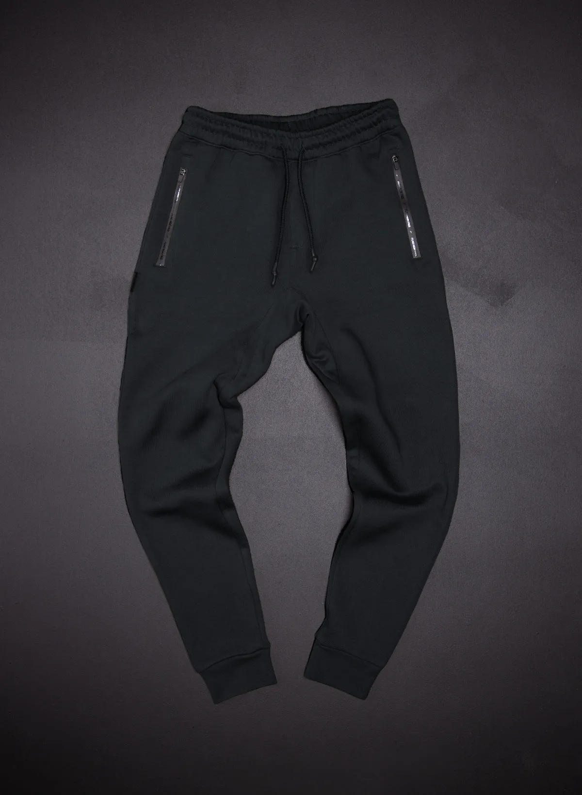 ESSENTIAL V2 FITTED JOGGER - BLACK