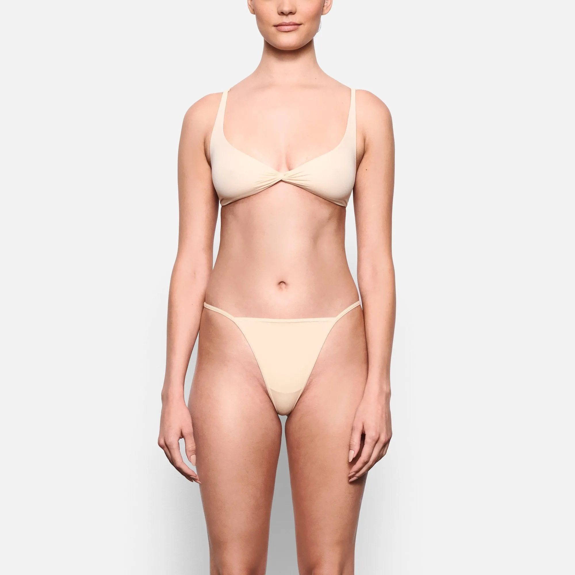 FITS EVERYBODY SKIMPY SCOOP BRALETTE | SAND