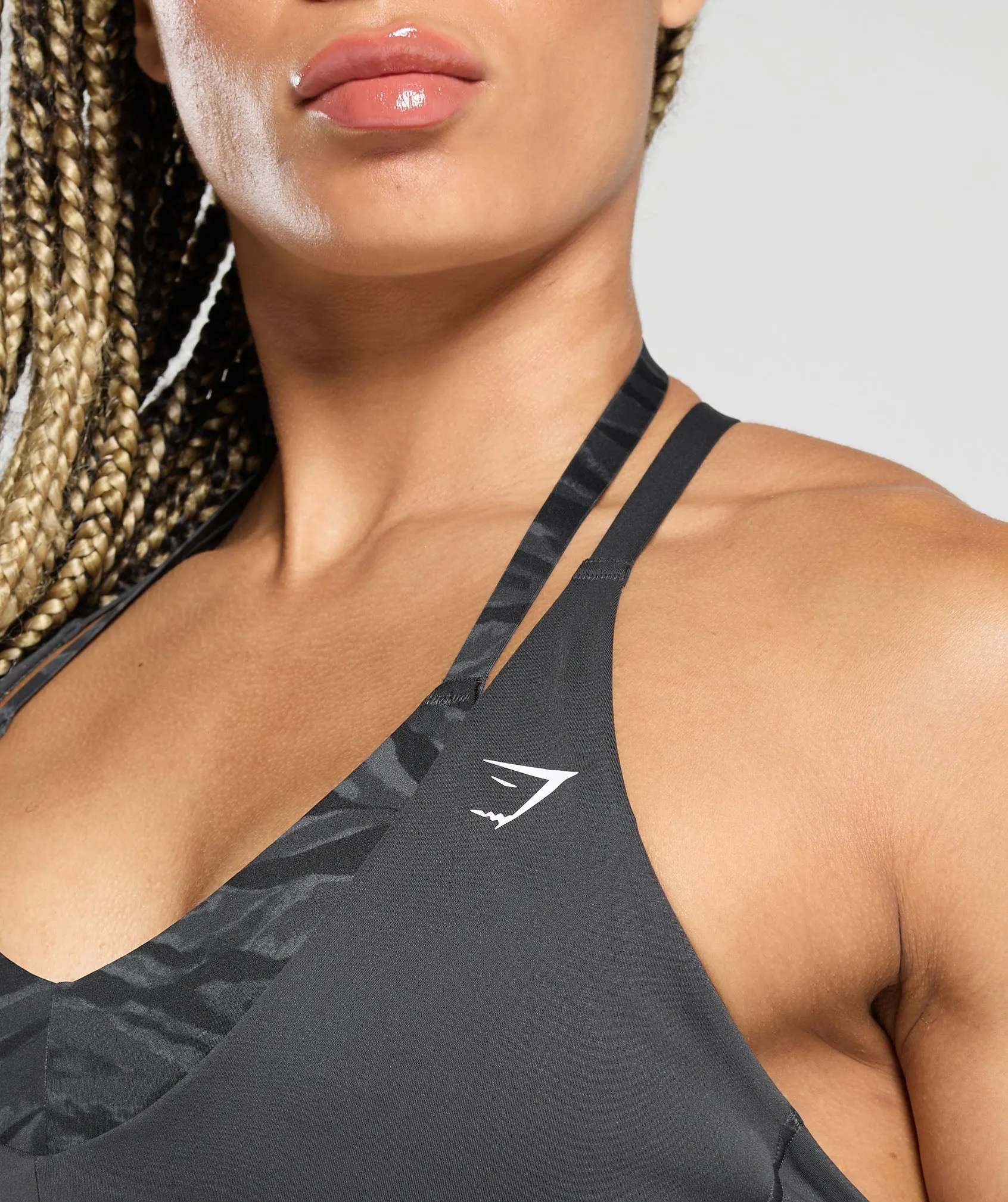 Gymshark Power x T Back Sports Bra - Asphalt Grey/Onyx Grey