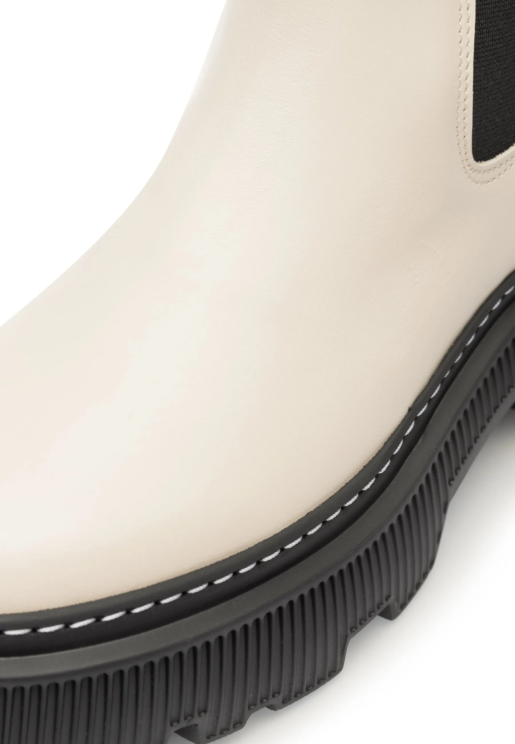 Trixy Off White Chelsea Boots