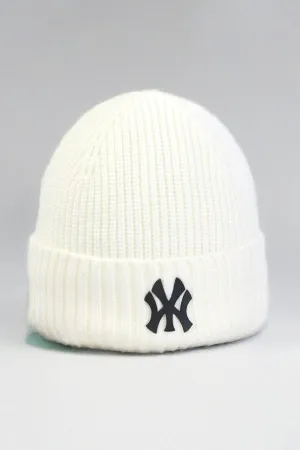 White NY Classic Knitted Beanie - W23 - UBH0027